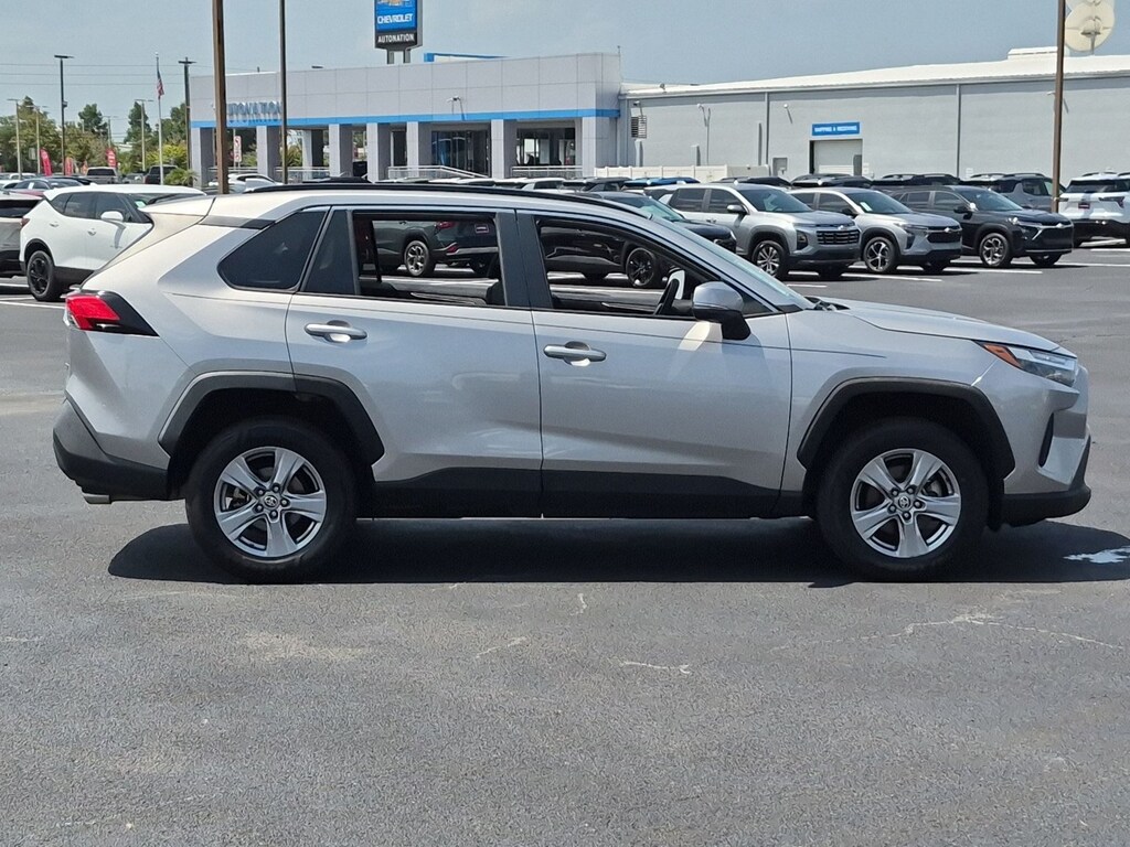 Used 2022 Toyota RAV4 XLE SUV