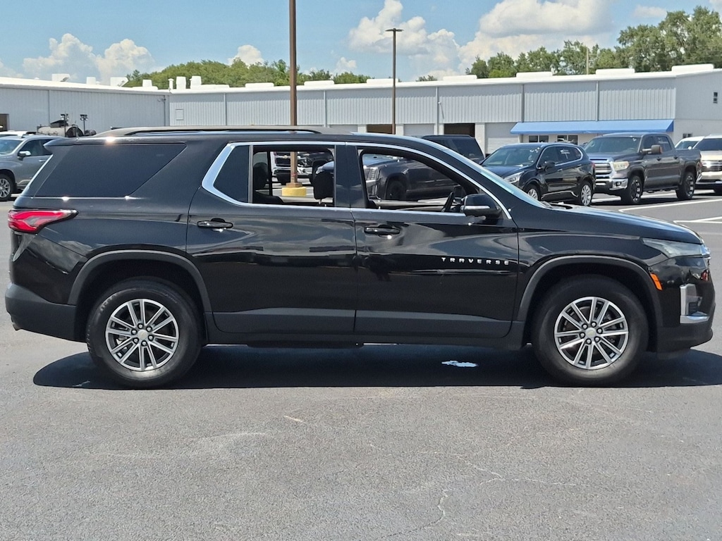 Used 2023 Chevrolet Traverse LT Cloth SUV