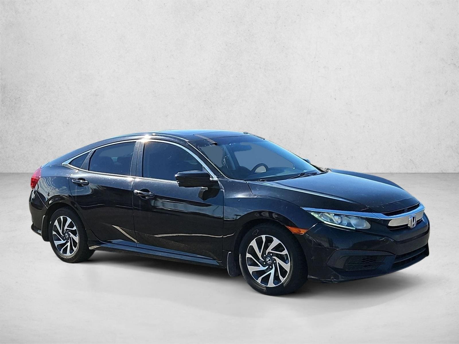 Used 2018 Honda Civic EX with VIN 19XFC2F74JE043296 for sale in Chandler, AZ