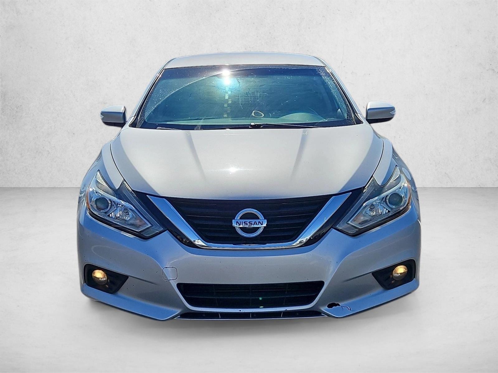 Used 2018 Nissan Altima SL with VIN 1N4AL3AP1JC167238 for sale in Chandler, AZ