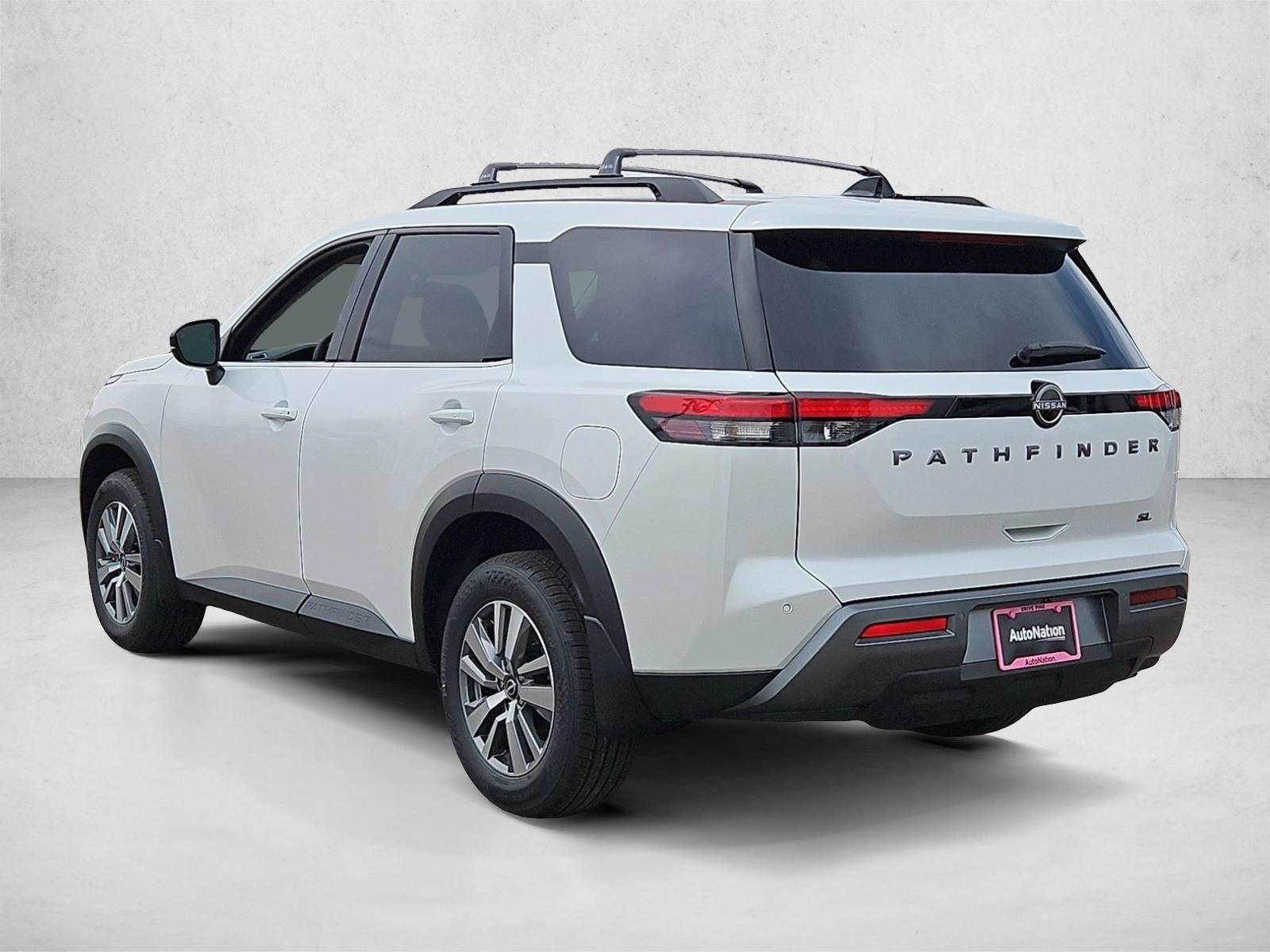 2026 Nissan Pathfinder SL - Photo 8