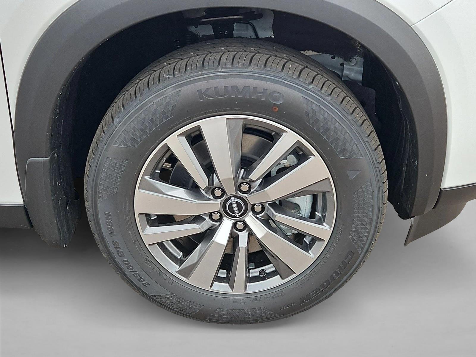 2026 Nissan Pathfinder SL - Photo 9