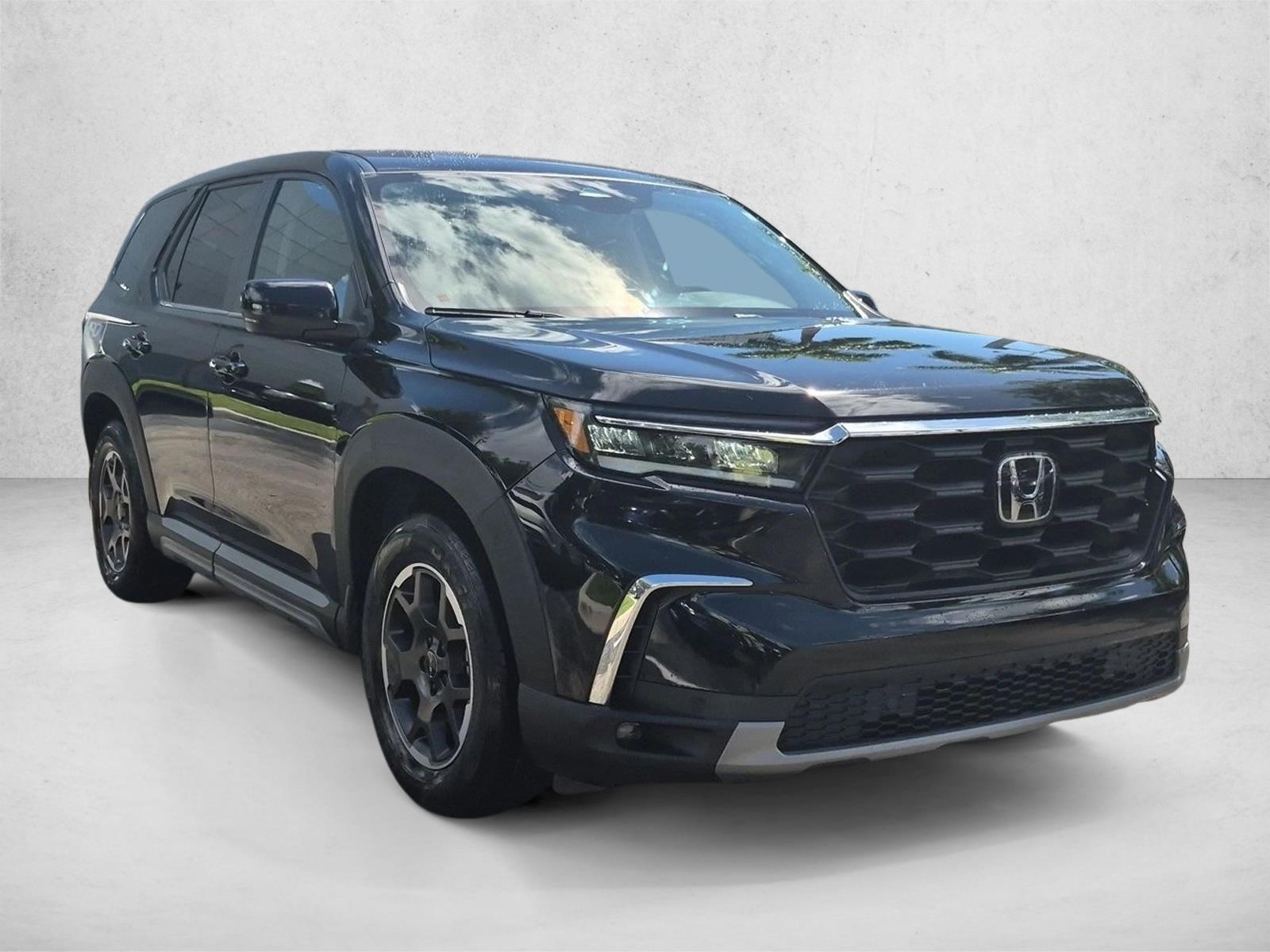 Used 2024 Honda Pilot EX-L 8 Passenger SUV