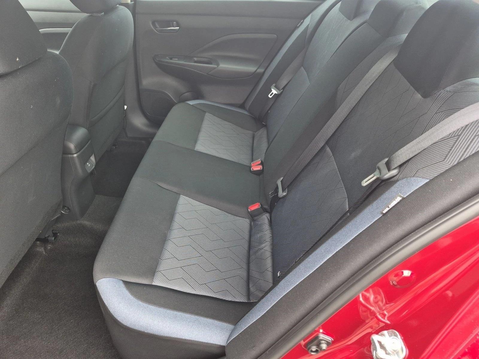 2025 Nissan Versa Sedan SV - Photo 17