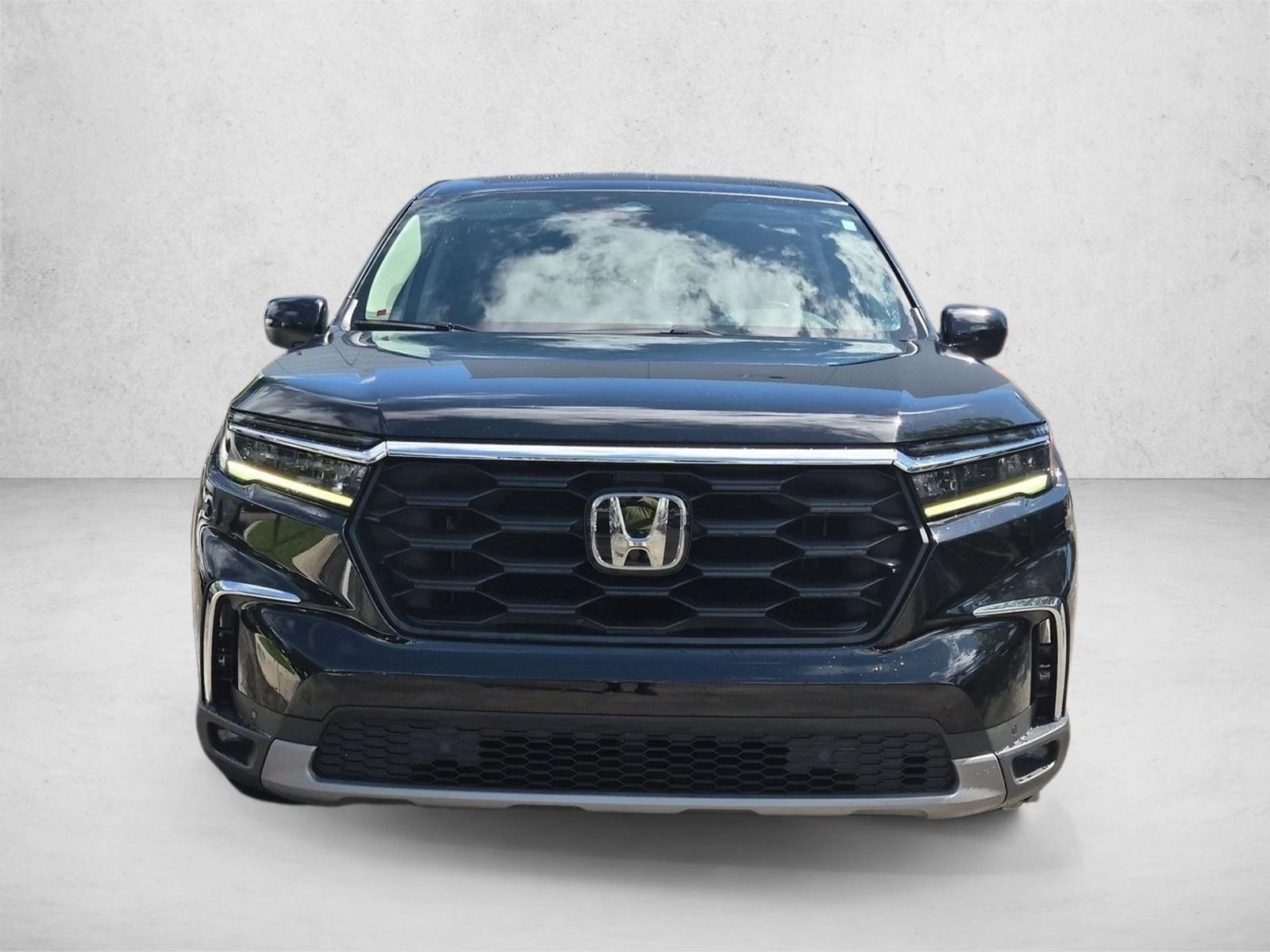Used 2024 Honda Pilot EX-L 8 Passenger SUV