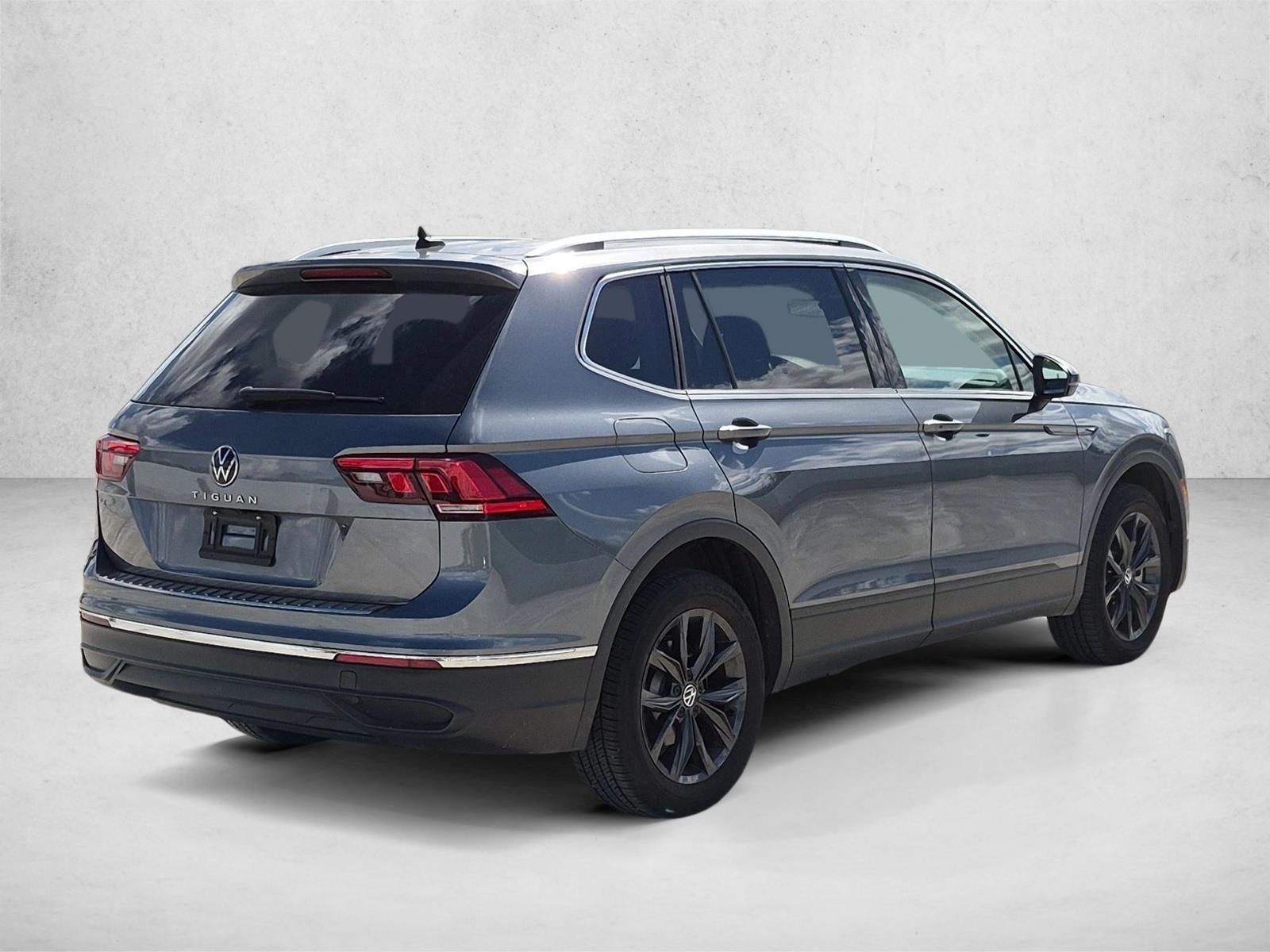 Used 2024 Volkswagen Tiguan SE SUV