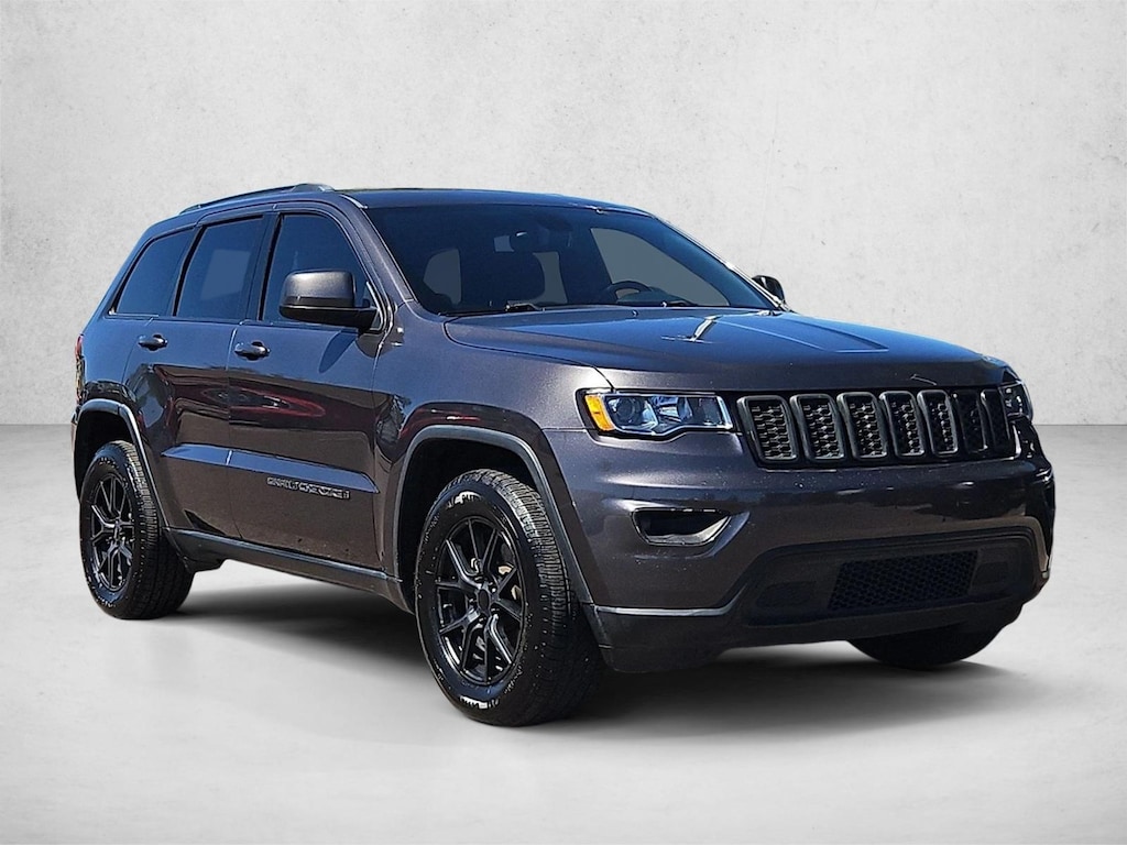 Used 2017 Jeep Grand Cherokee Laredo SUV