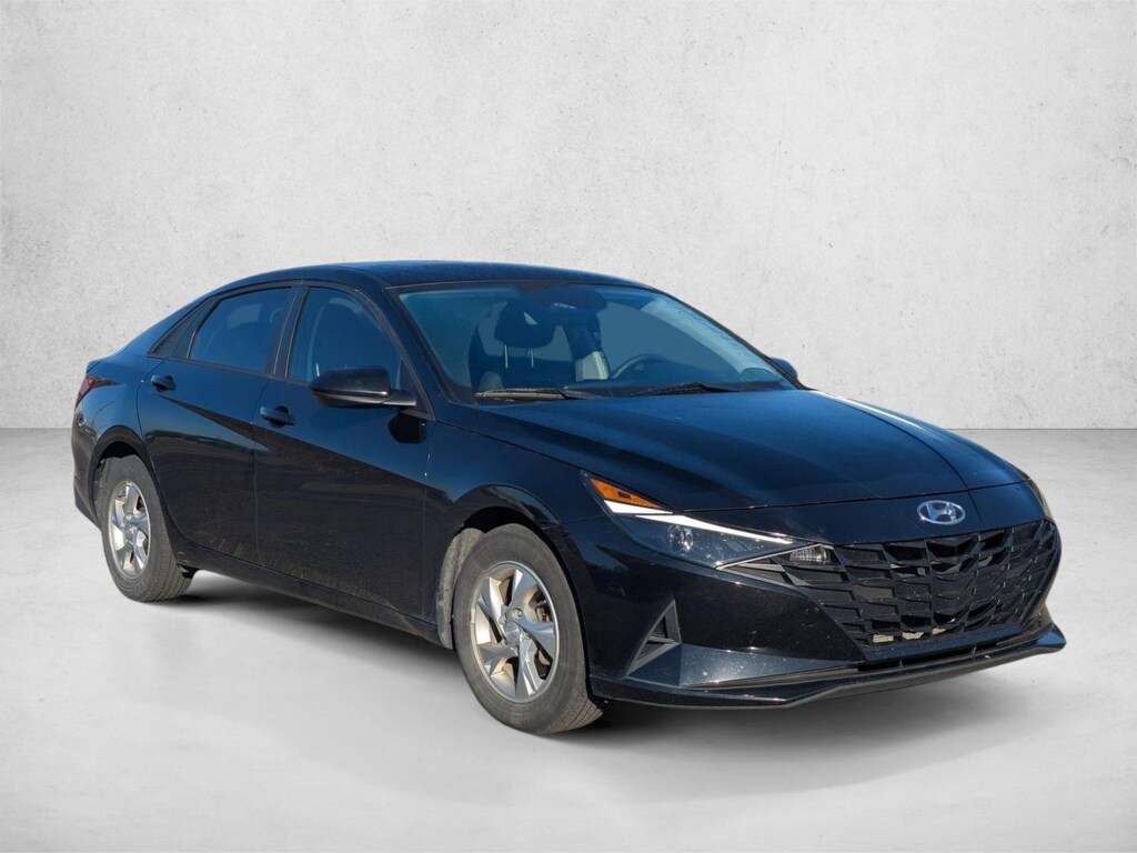 Used 2023 Hyundai Elantra SE Sedan