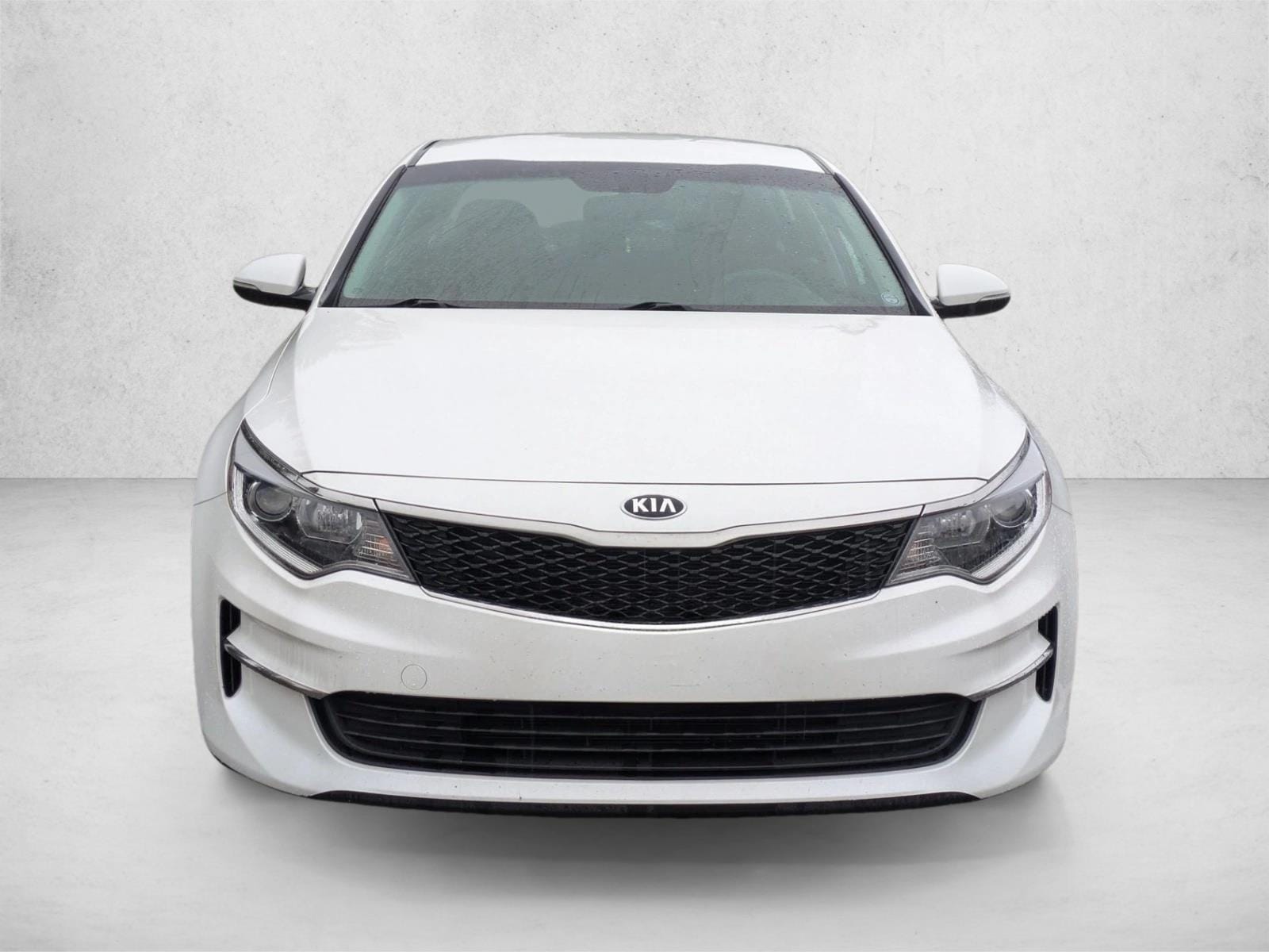 Used 2017 Kia Optima LX with VIN KNAGT4L38H5162442 for sale in North Canton, OH