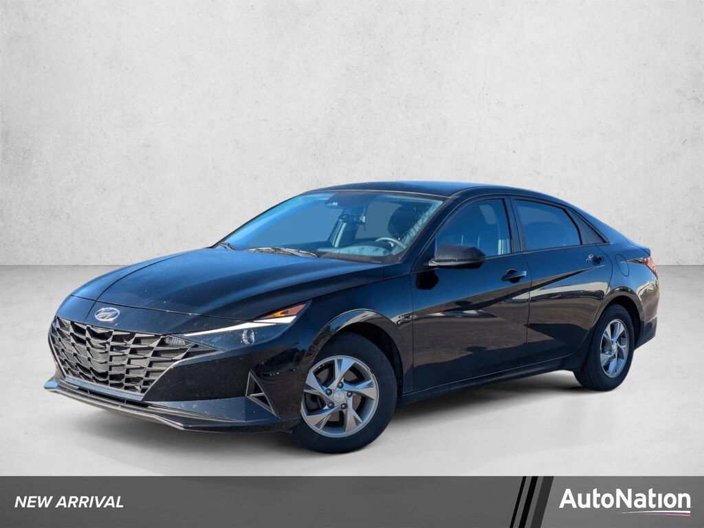 Used 2023 Hyundai Elantra SE Sedan