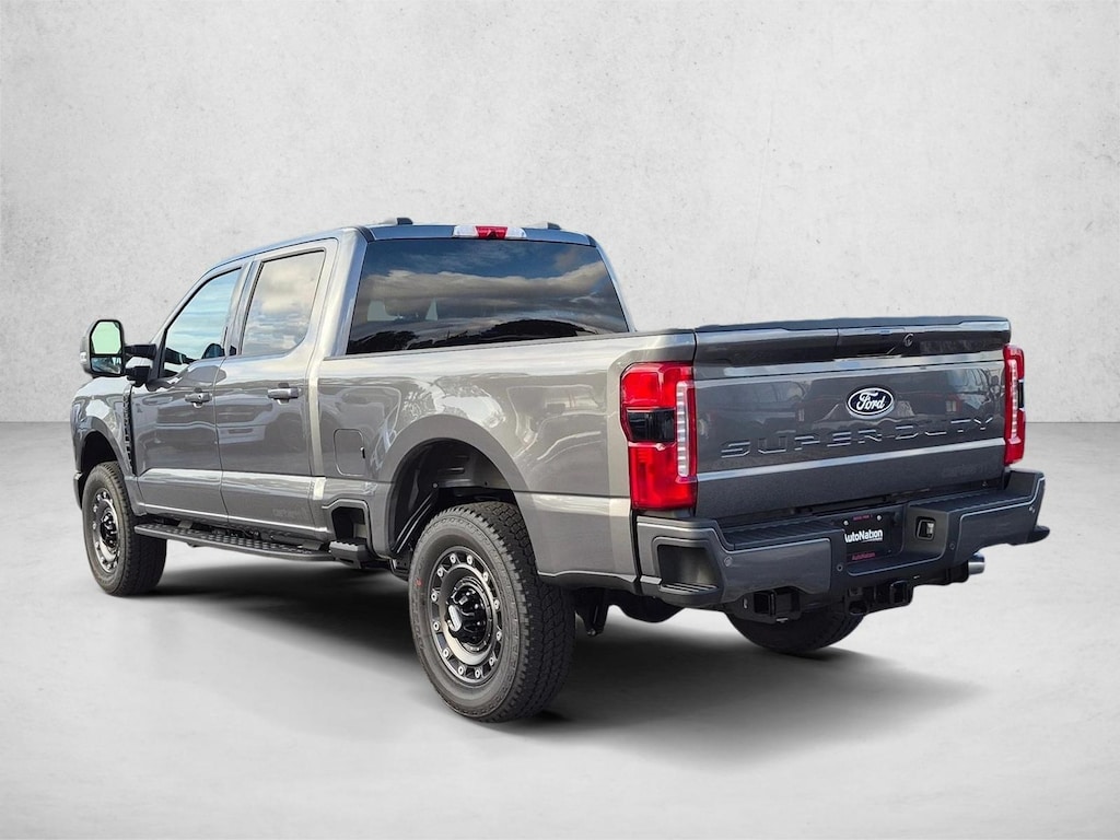 New 2027 Ford F-250 XLT Truck Crew Cab