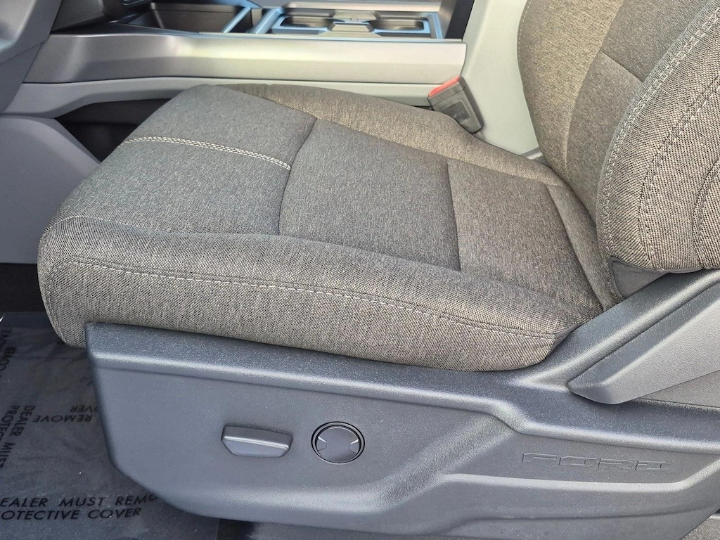 New 2027 Ford F-250 XLT Truck Crew Cab