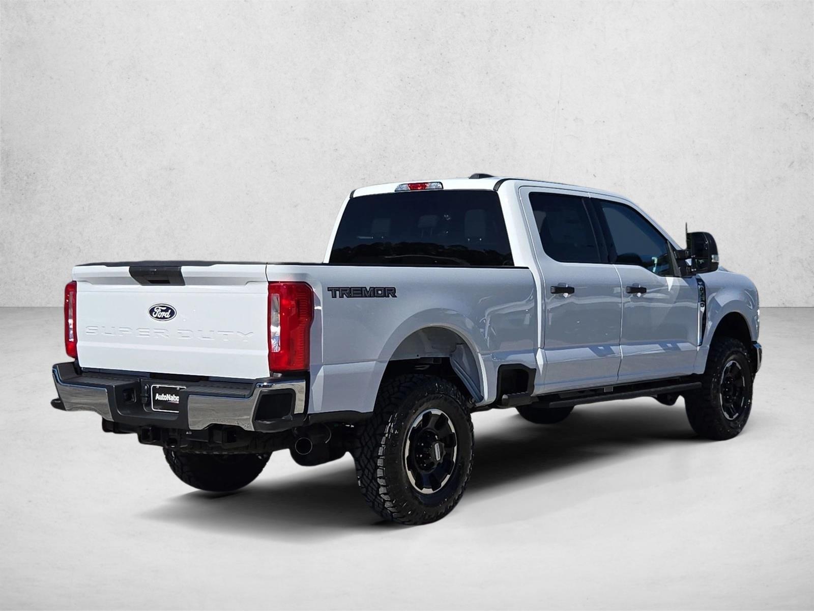 New 2027 Ford F-250 XLT Truck Crew Cab