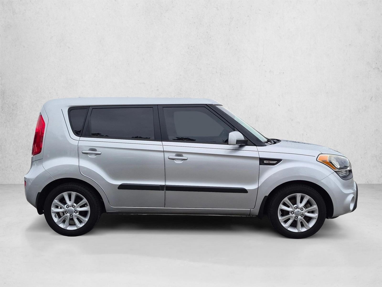 Used 2013 Kia Soul Base Hatchback