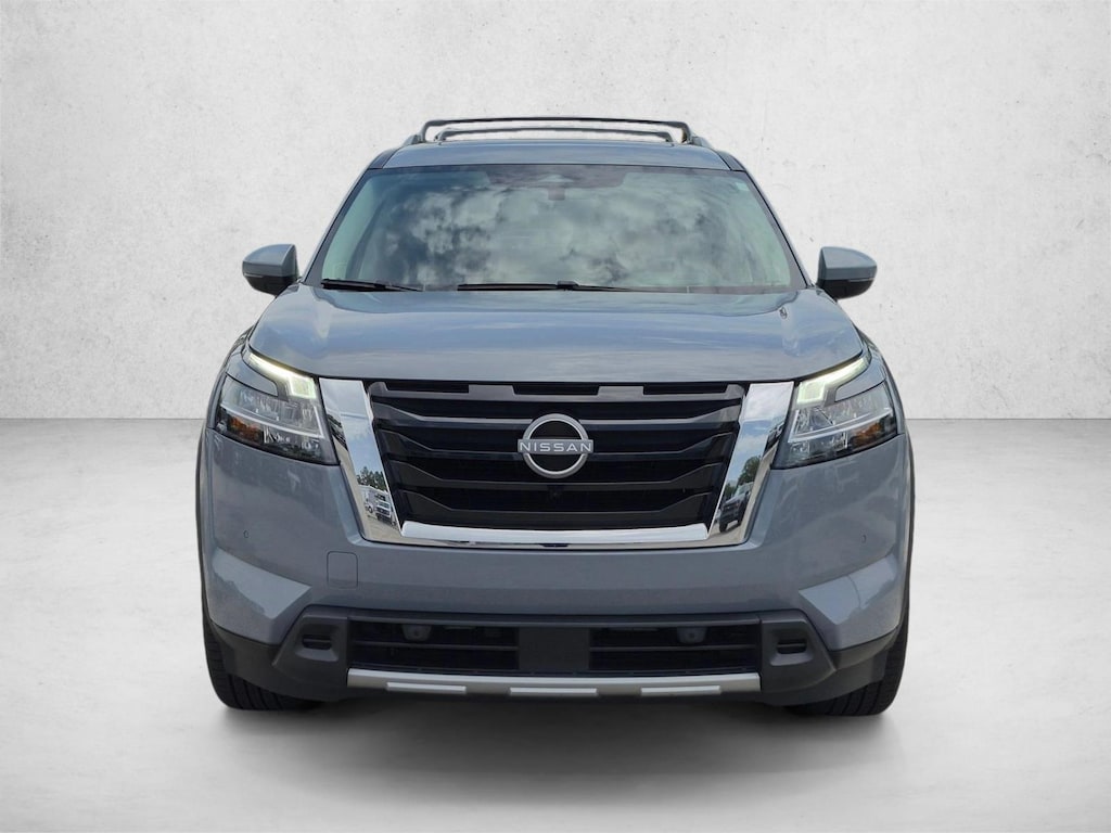 Used 2024 Nissan Pathfinder Platinum SUV
