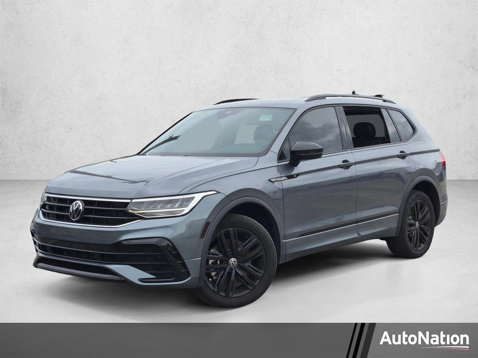 Used 2022 Volkswagen Tiguan SE R-Line Black SUV