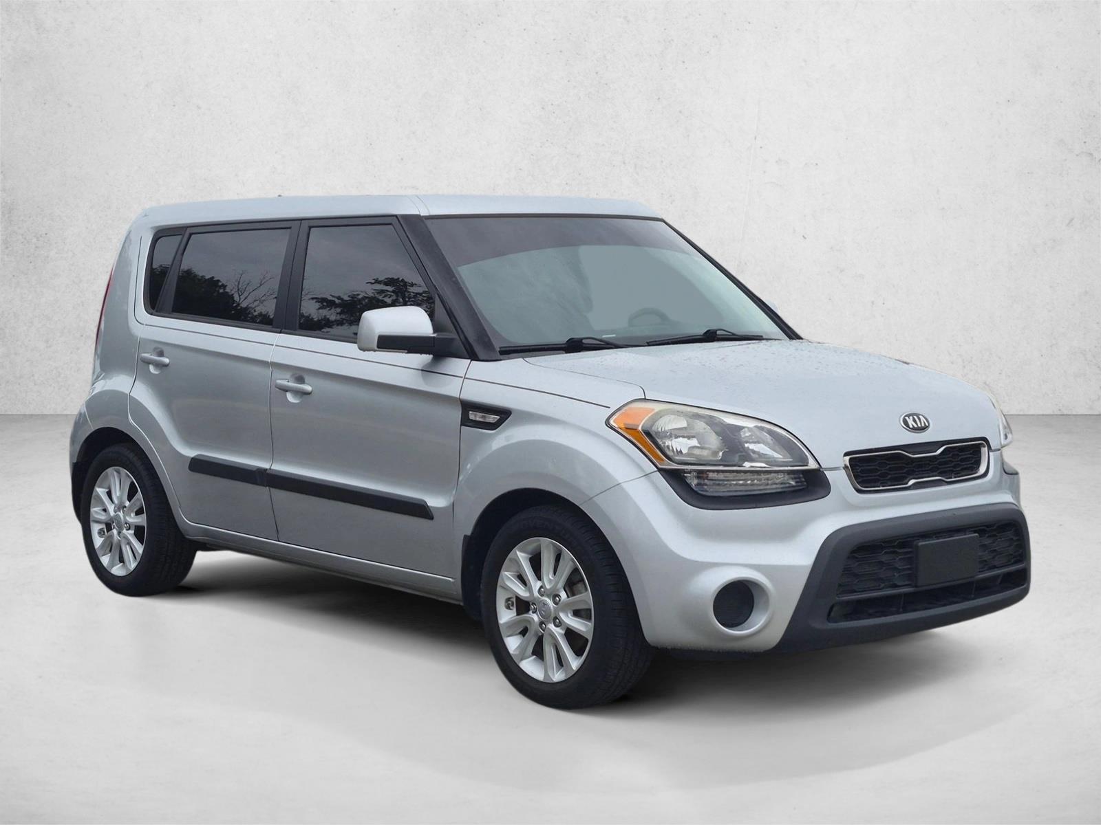 Used 2013 Kia Soul Base Hatchback