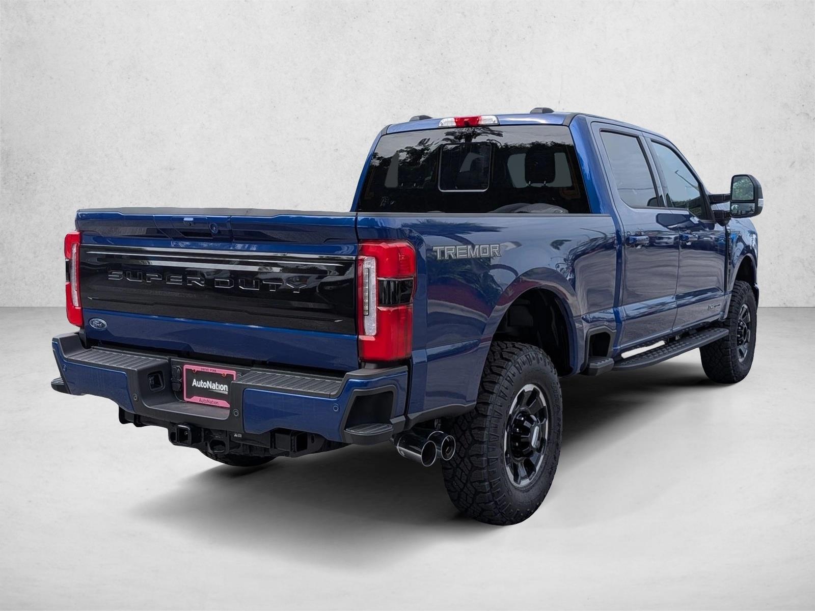 2026 Ford F-250 Super Duty Platinum - Photo 2