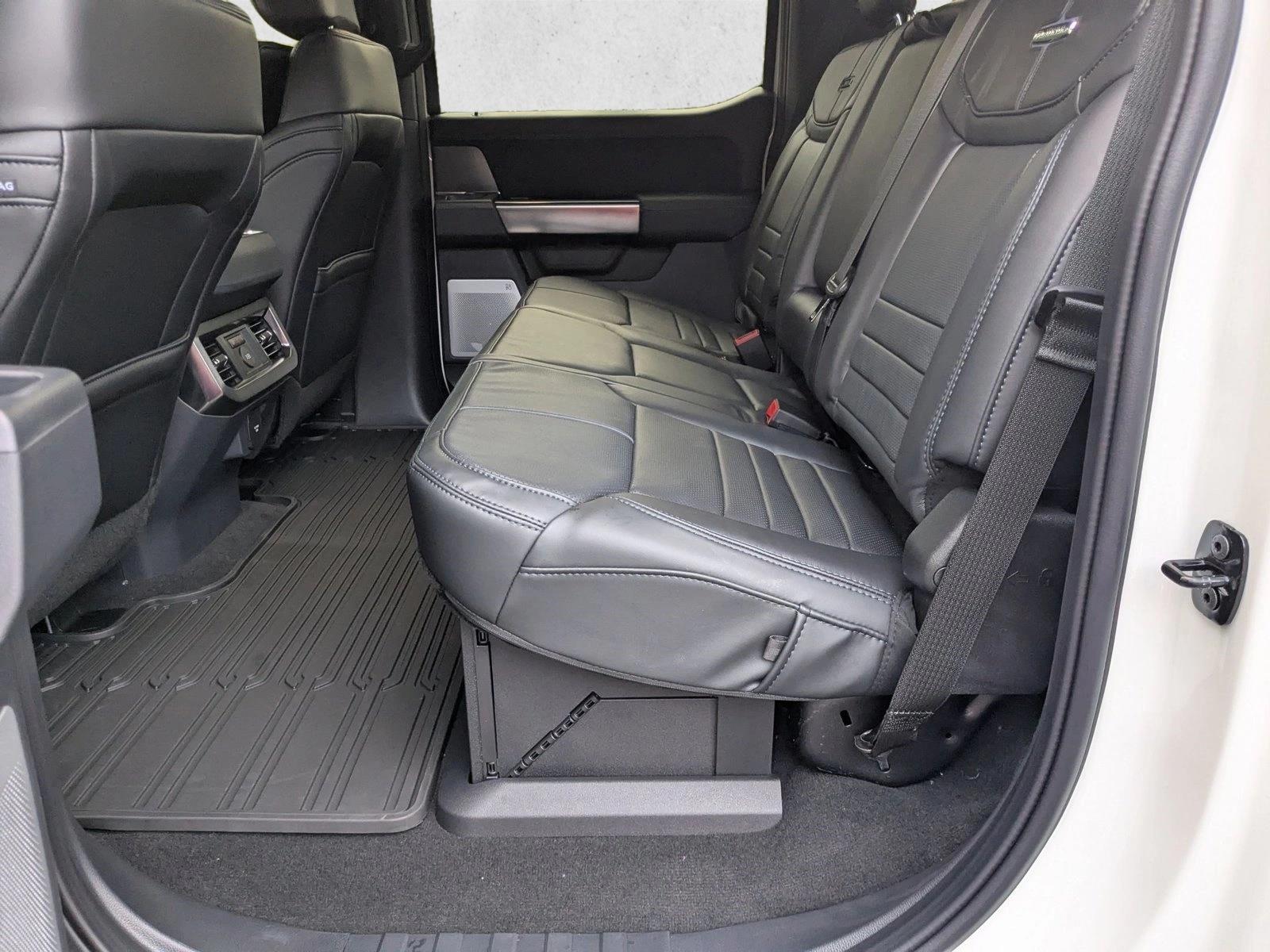 2026 Ford F-250 Super Duty Platinum - Photo 14