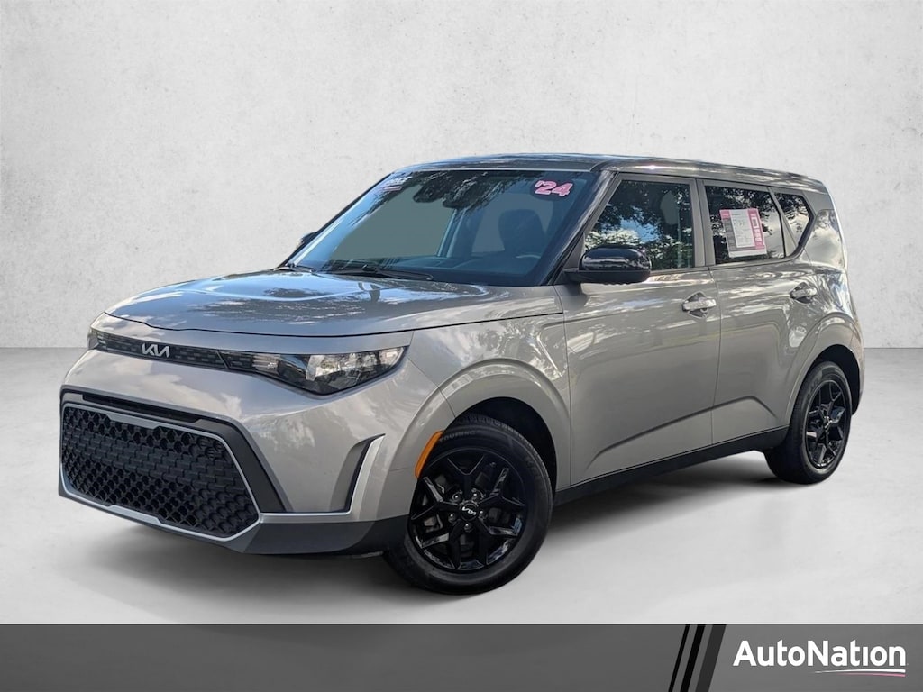 Used 2024 Kia Soul LX Hatchback