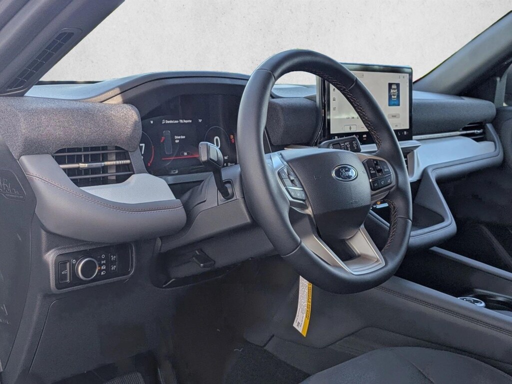 New 2027 Ford Explorer Active w/200A Pkg SUV