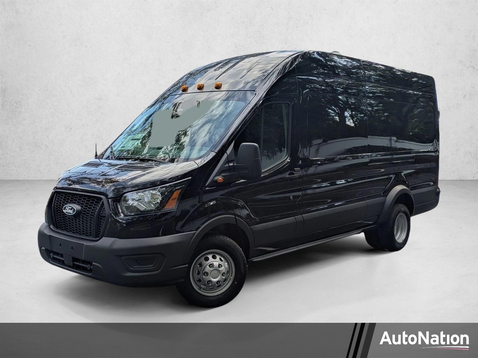  Ford Transit-350 Cargo