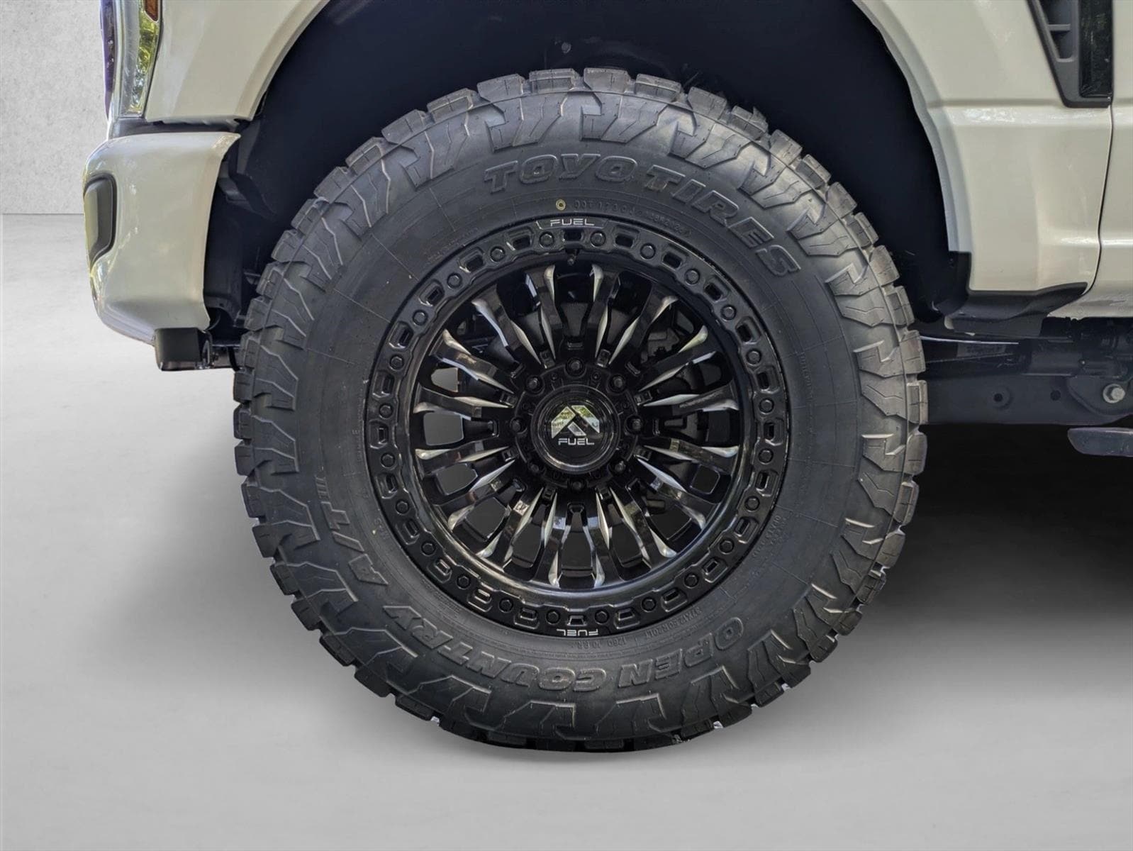 2026 Ford F-350 Super Duty Platinum - Photo 8