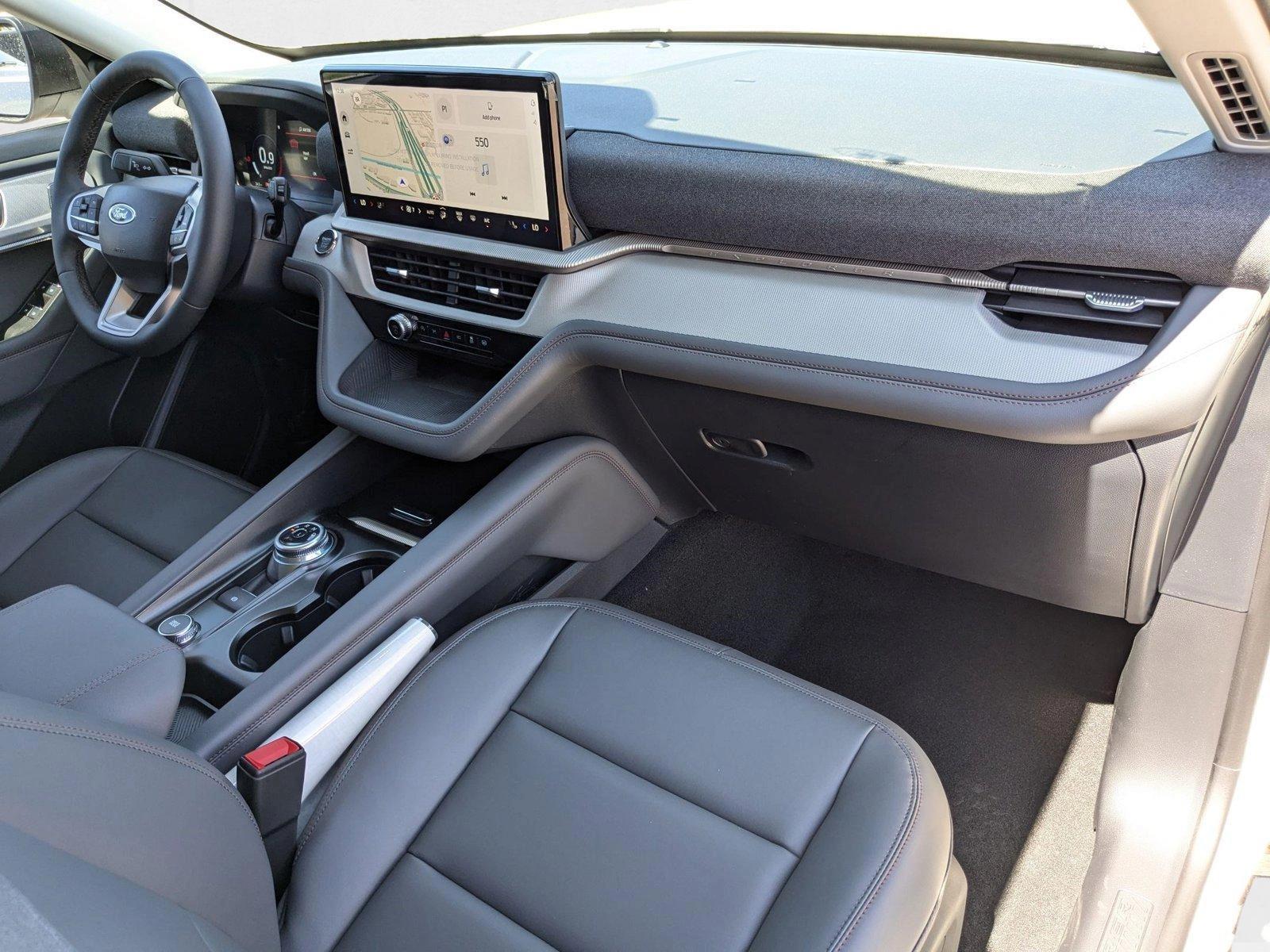 2025 Ford Explorer Active - Photo 15
