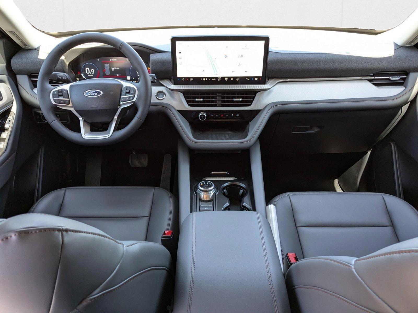 2025 Ford Explorer Active - Photo 13