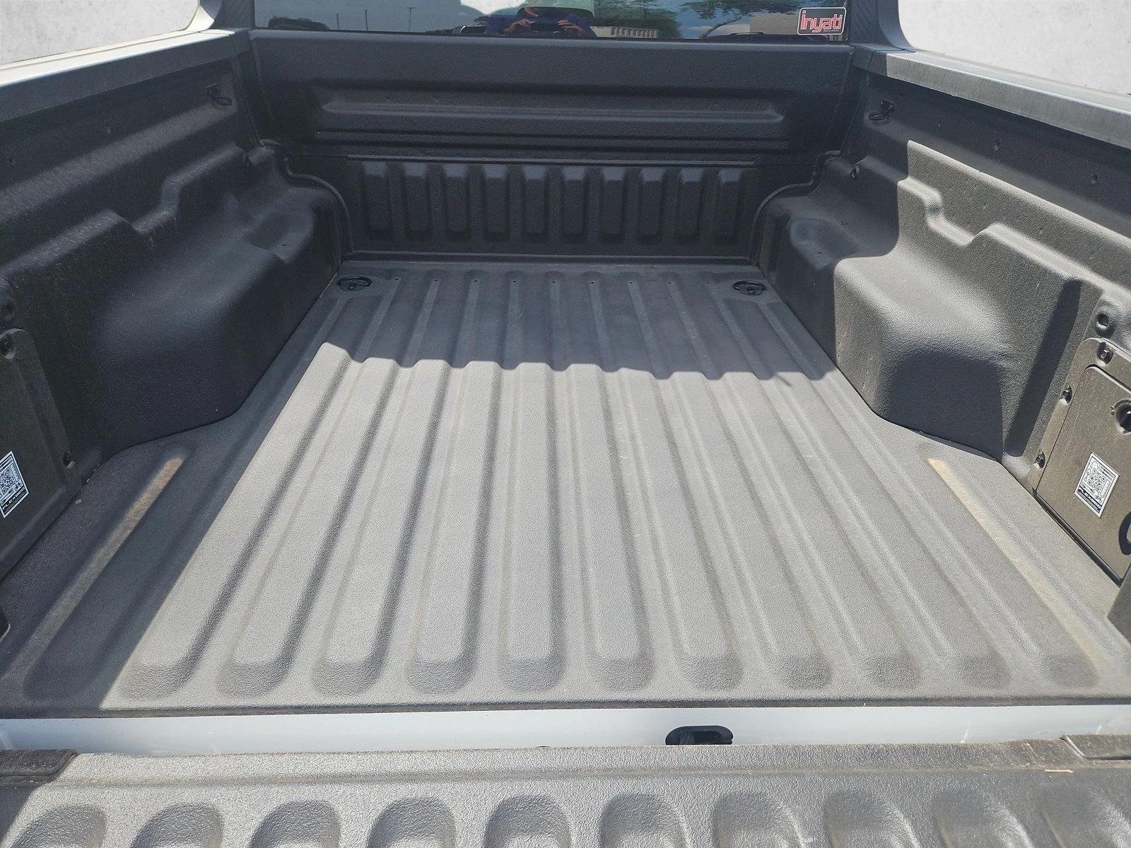 2025 Ford Maverick XLT - Photo 6