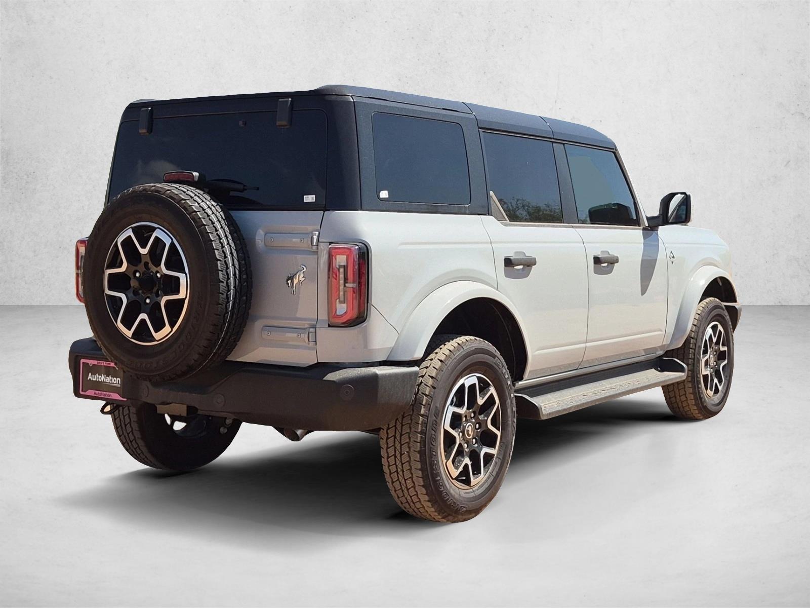 New 2026 Ford Bronco Outer Banks SUV