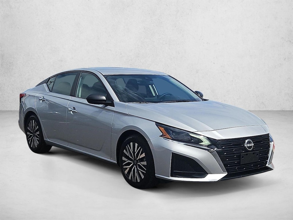 Certified 2025 Nissan Altima SV Sedan