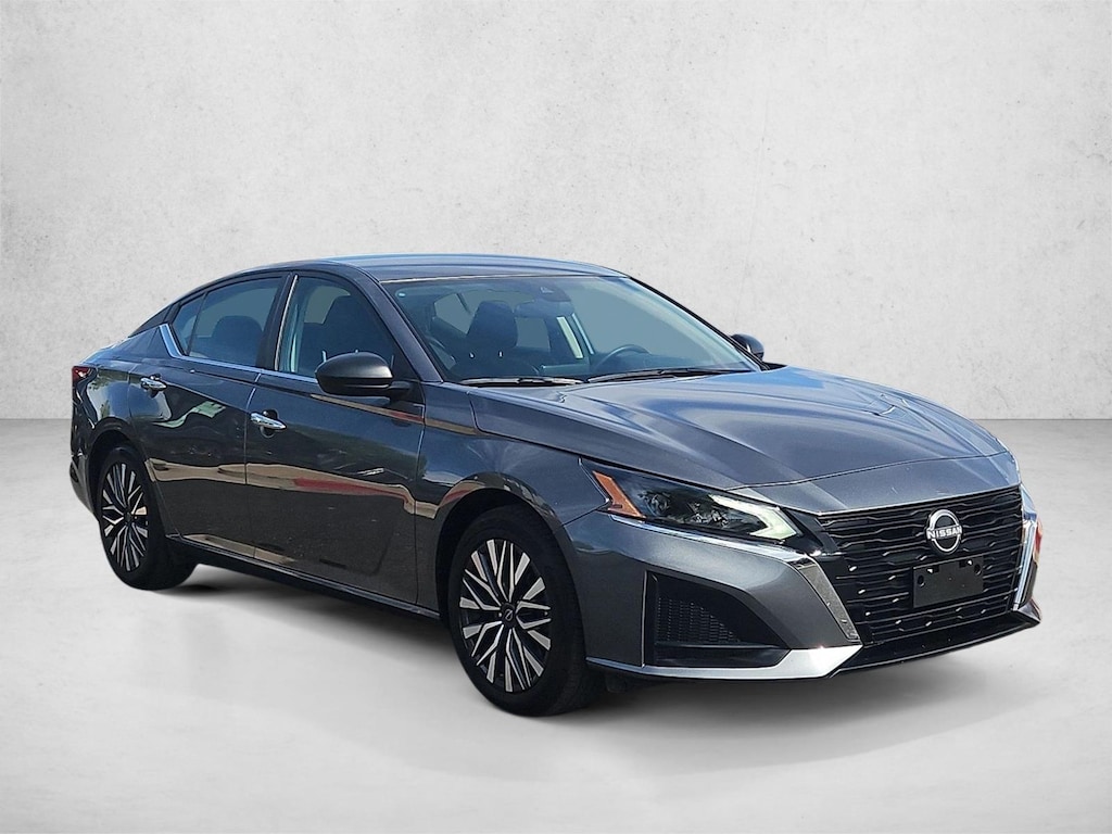 Certified 2025 Nissan Altima SV Sedan