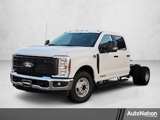 2027 Ford F-350 Chassis XL Truck Crew Cab