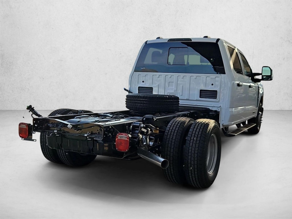 New 2027 Ford F-350 Chassis XL Truck Crew Cab