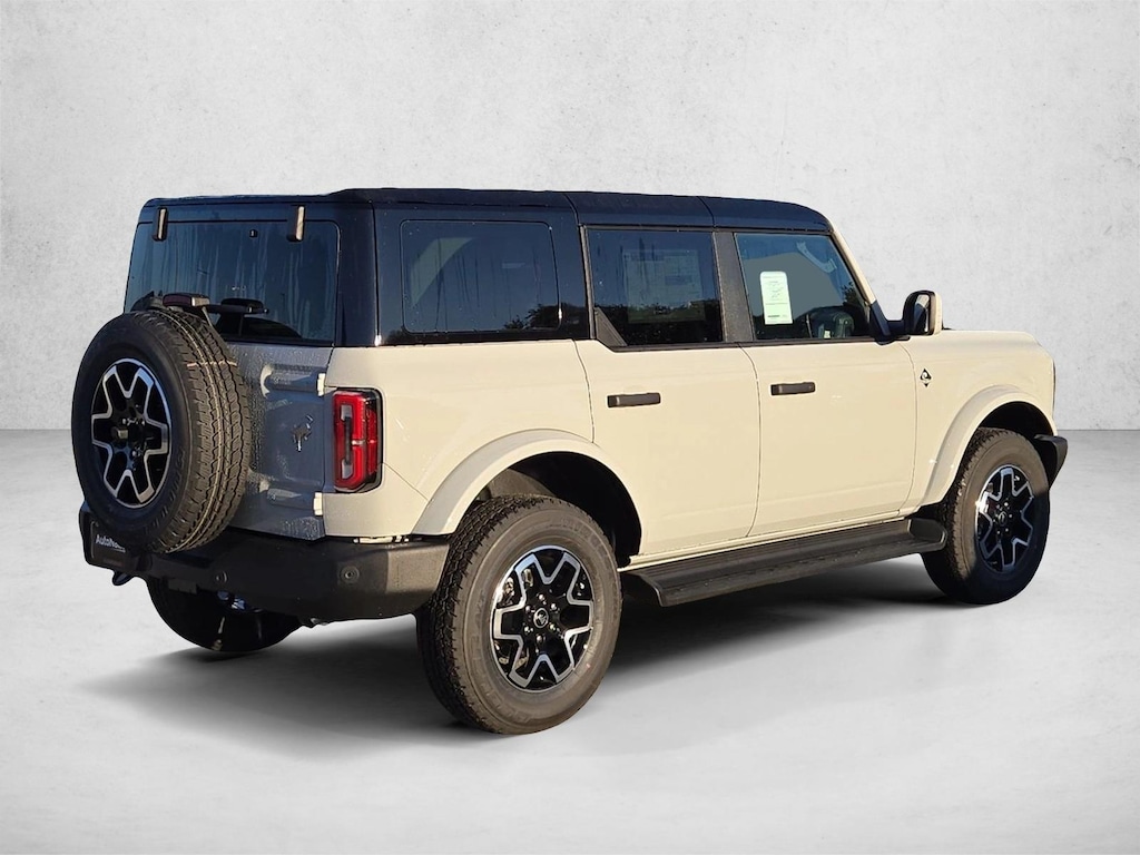 New 2026 Ford Bronco Outer Banks SUV