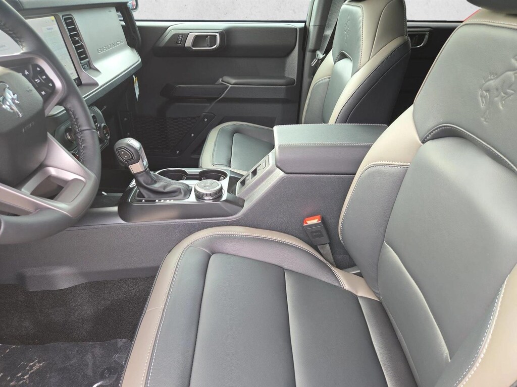 New 2026 Ford Bronco Outer Banks SUV