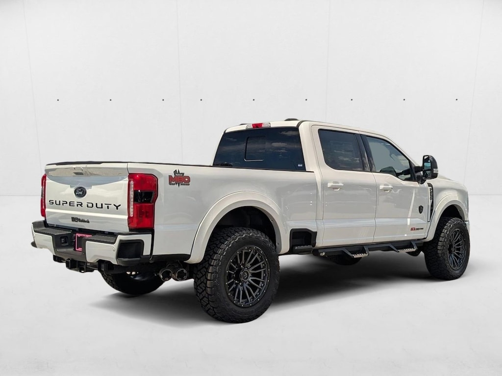 New 2025 Ford F-250 LARIAT Truck Crew Cab