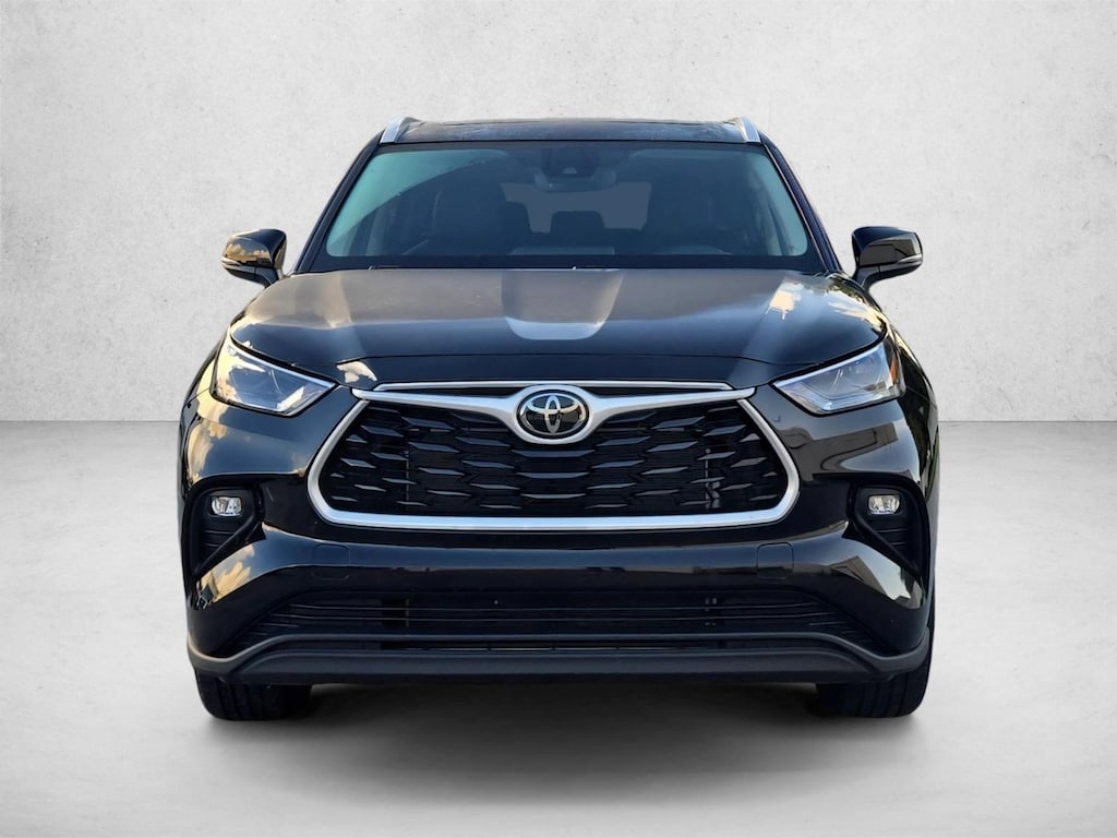 Used 2023 Toyota Highlander XLE SUV