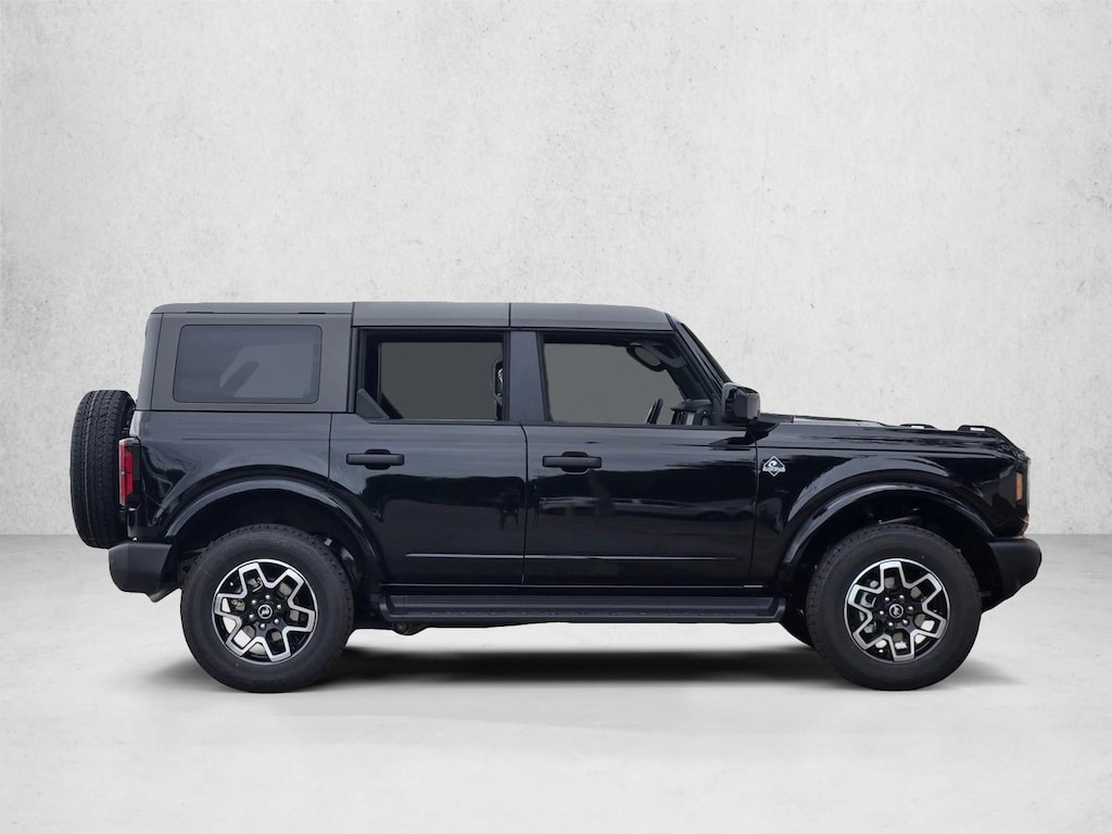 New 2026 Ford Bronco Outer Banks SUV