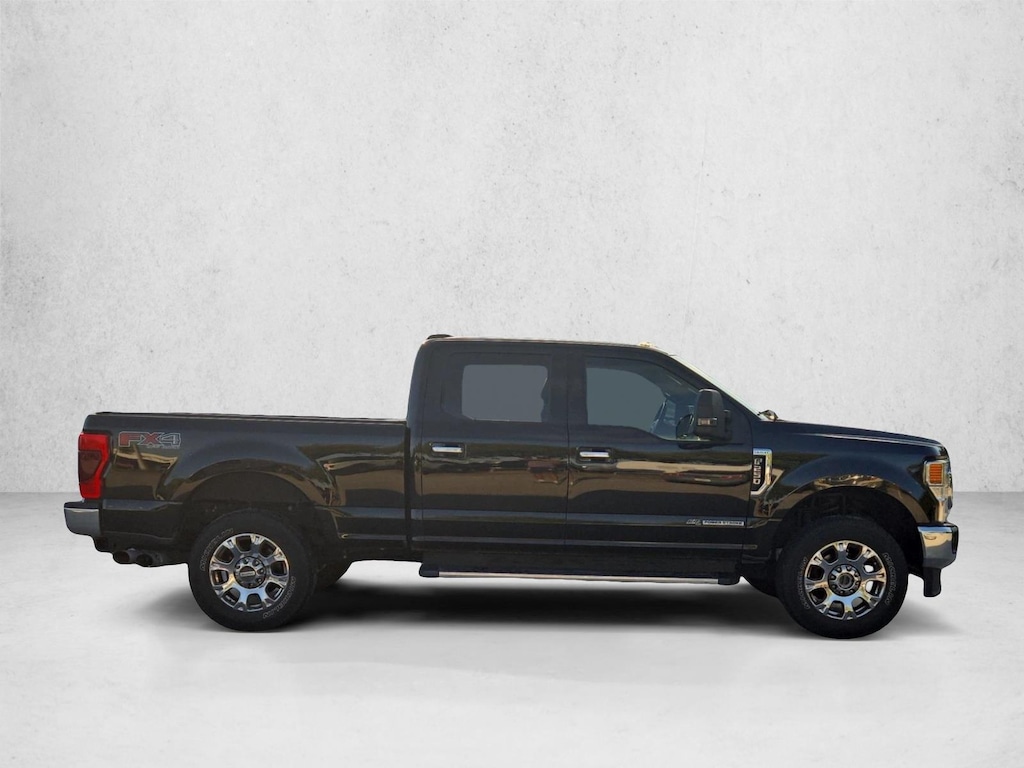 Used 2022 Ford F-250 LARIAT Truck Crew Cab