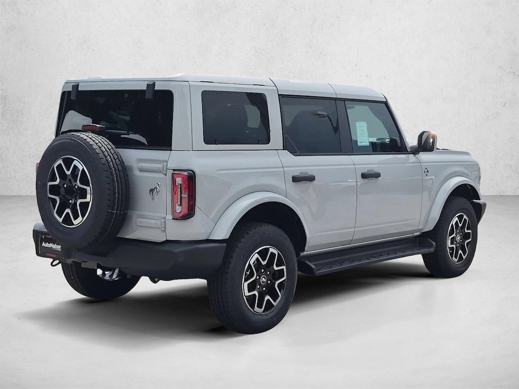 New 2026 Ford Bronco Outer Banks SUV