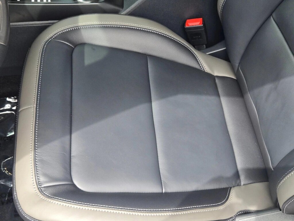 New 2026 Ford Explorer Active w/200A Pkg SUV