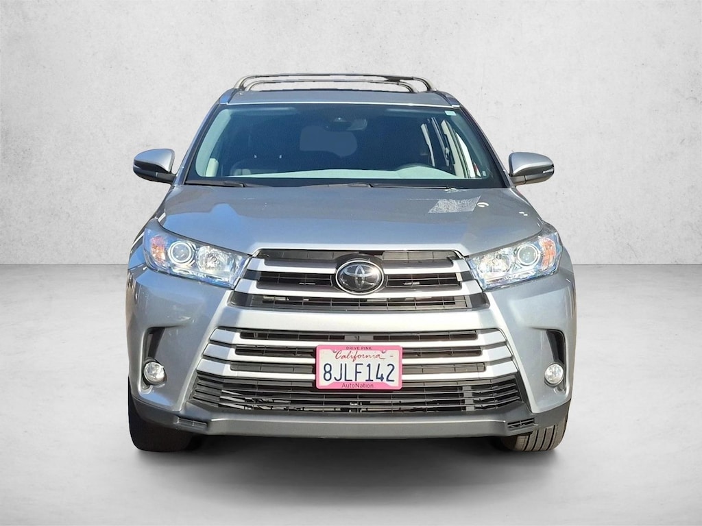 Used 2019 Toyota Highlander XLE V6 SUV