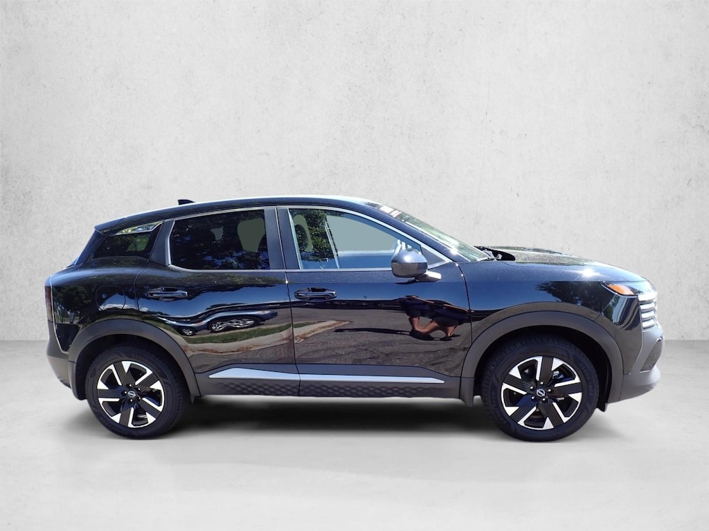 Used 2025 Nissan Kicks SV SUV