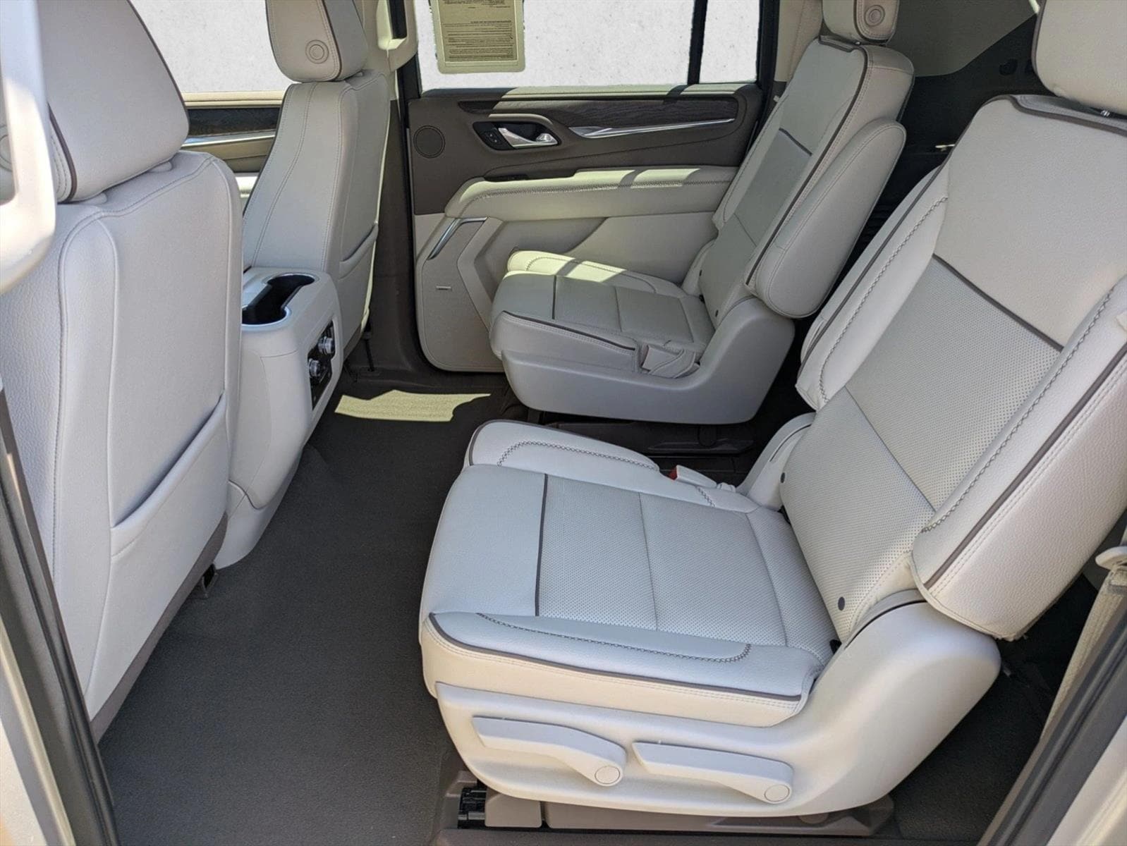 2023 GMC Yukon XL Denali - Photo 17
