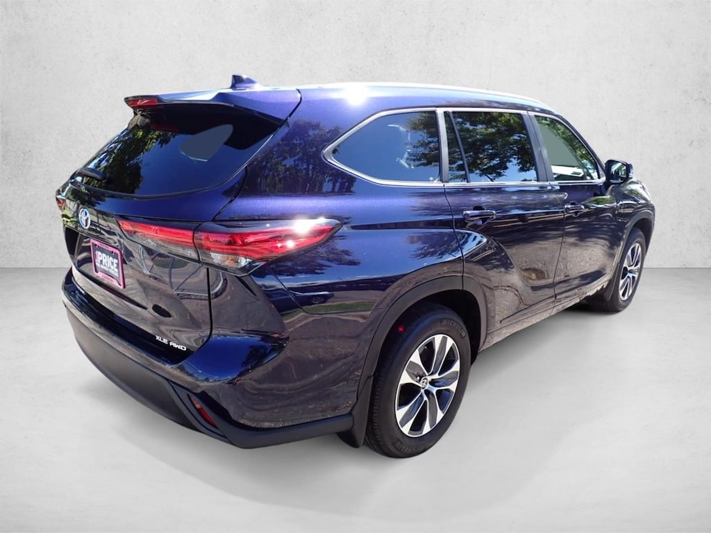 Used 2023 Toyota Highlander XLE SUV