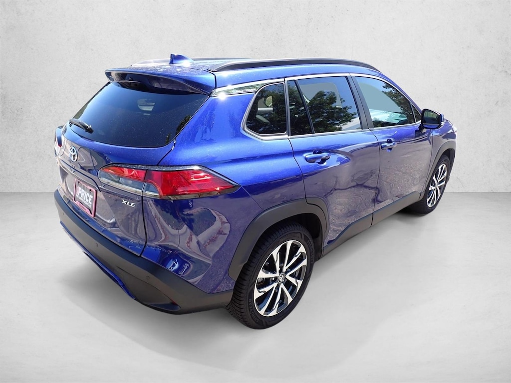 Used 2024 Toyota Corolla Cross XLE SUV