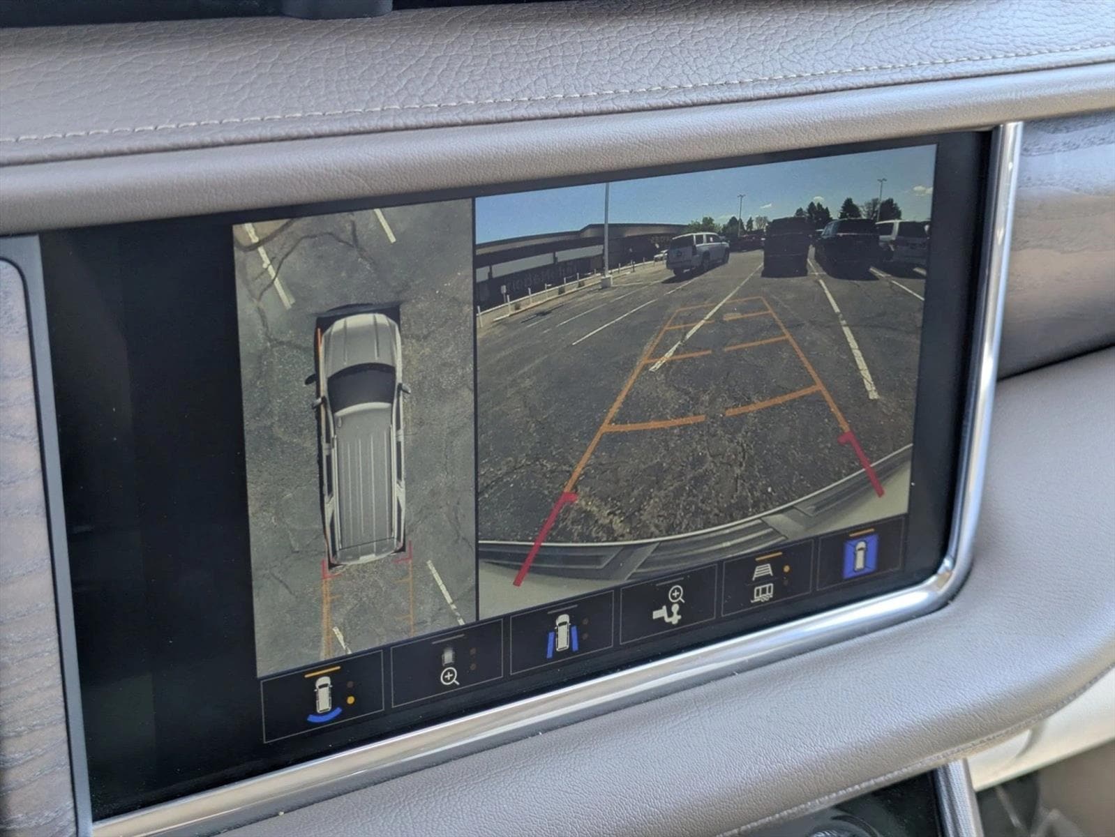 2023 GMC Yukon XL Denali - Photo 13