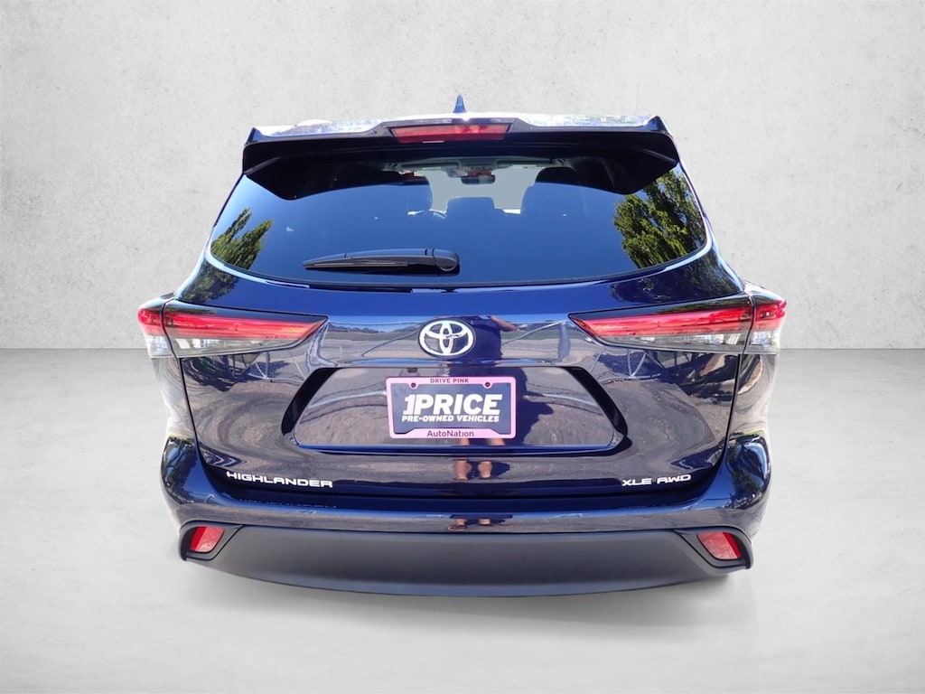 Used 2023 Toyota Highlander XLE SUV